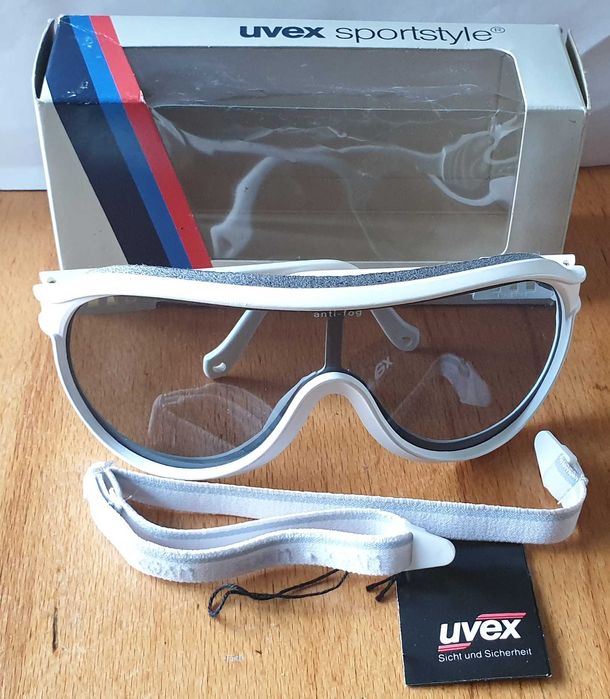 Нови Панорамни слънчеви очила UVEX SNOSUN - Бели