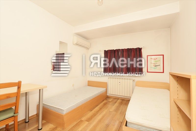 Продава се Четиристаен апартамент в София, Център - 115 кв.м за 3305 €/кв.м - Снимка #7
