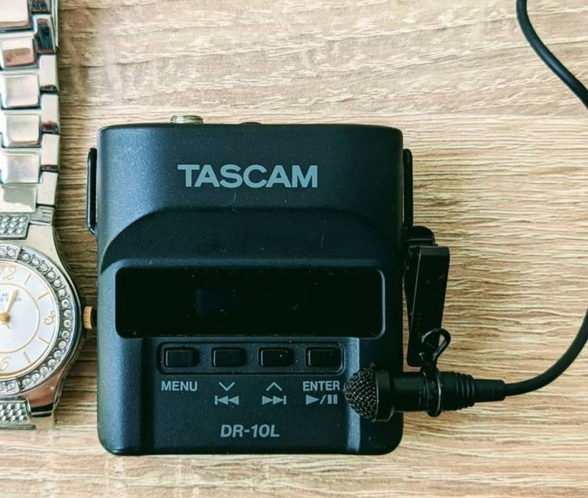 Tascam DR-10L аудио рекордер, микрофон тип брошка