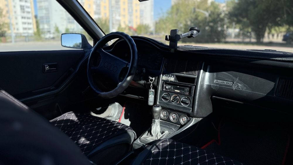 Продаю Audi 80 b3 моник