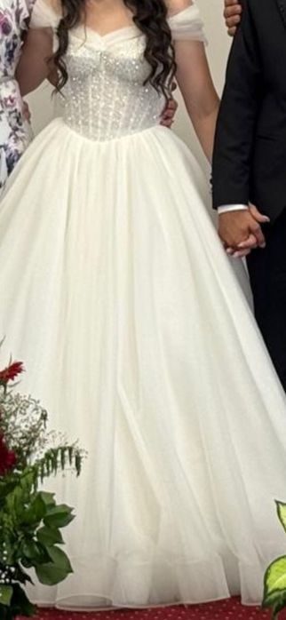Rochie superbă mireasă stil prințesă