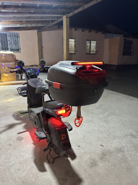 Электроскутер VETRO