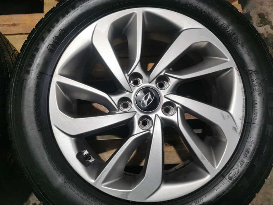 Jante Originale Hyundai Tucson R 17 cu anvelope de iarna Zalau • OLX.ro