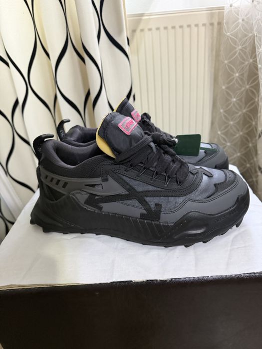 Adidasi Off White Odsy 1000