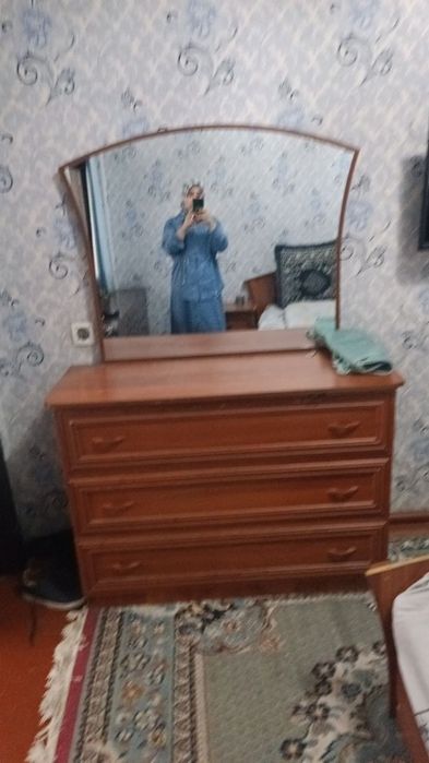 Продам спальни гарнитур