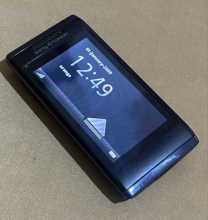 Super pret! Sony Ericsson U10i Aino IMPECABIL • Ca Nou • 100% Funcțional • Colecție!