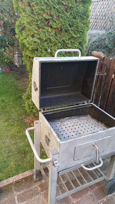 gratar gradina pe carbuni/barbeque