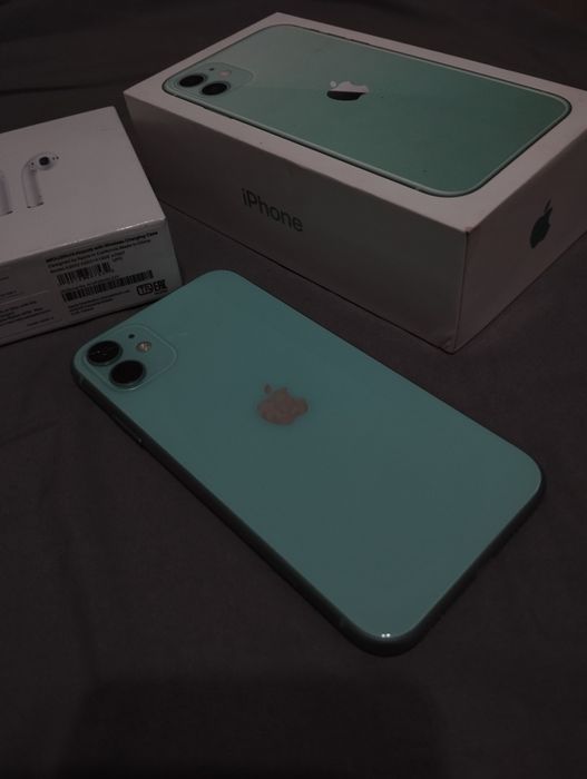 iPhone 11 продам