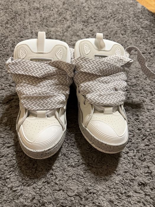 Продам кроссовки Lanvin