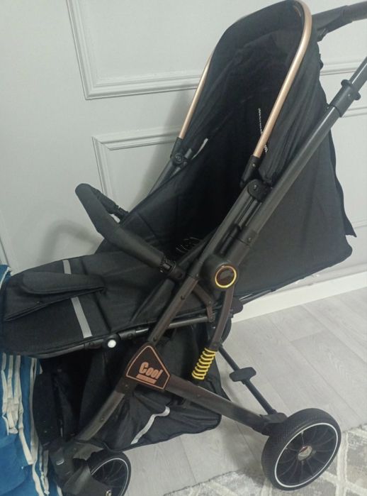 Коляска прогулочная