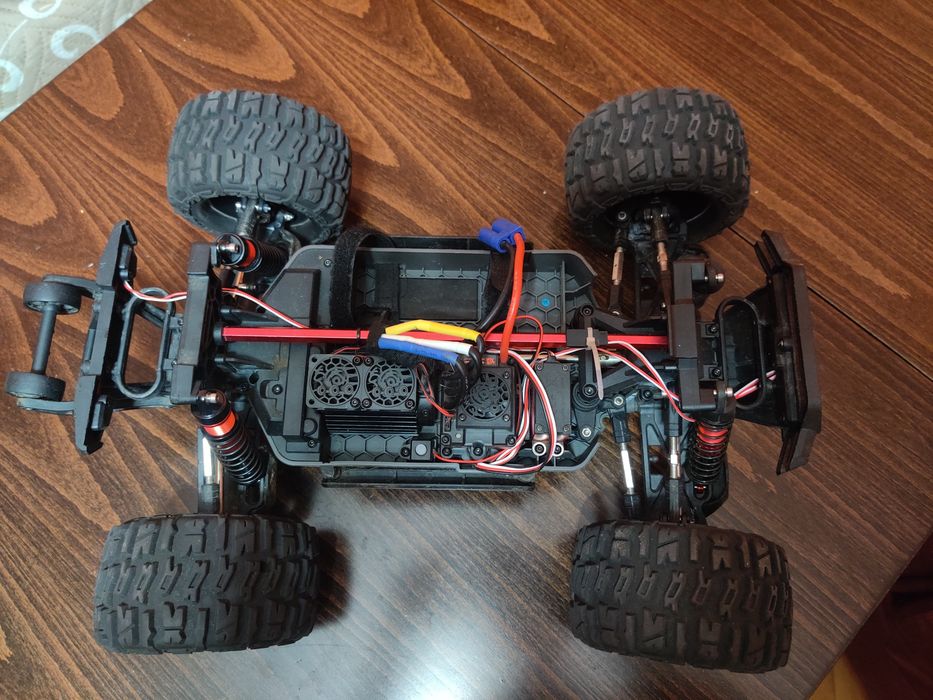 MJX 10208 RC количка с дистанционно