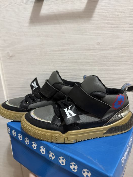 Детская обувь/кроссовки