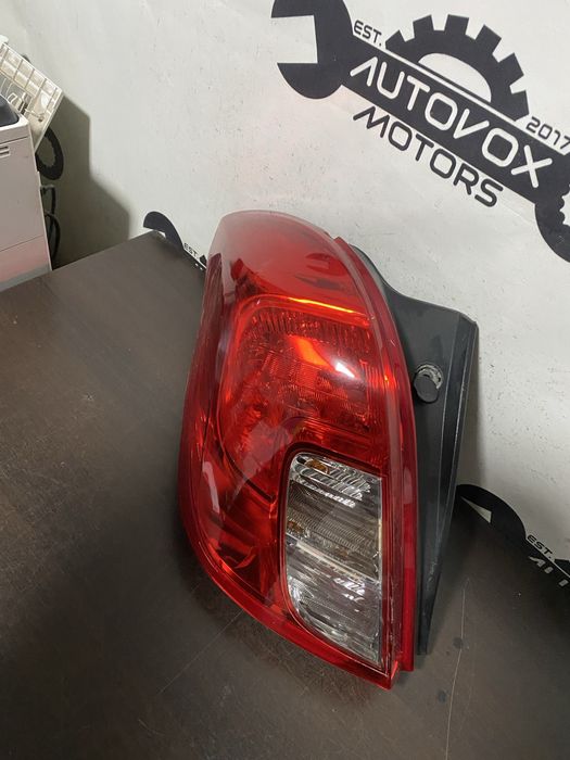 Stop stanga Opel Mokka generatia 1