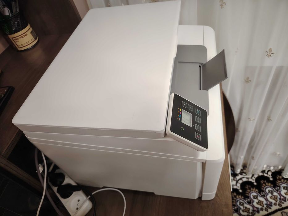 Printer 3/1 Color Laser Jet Pro MFP M182n