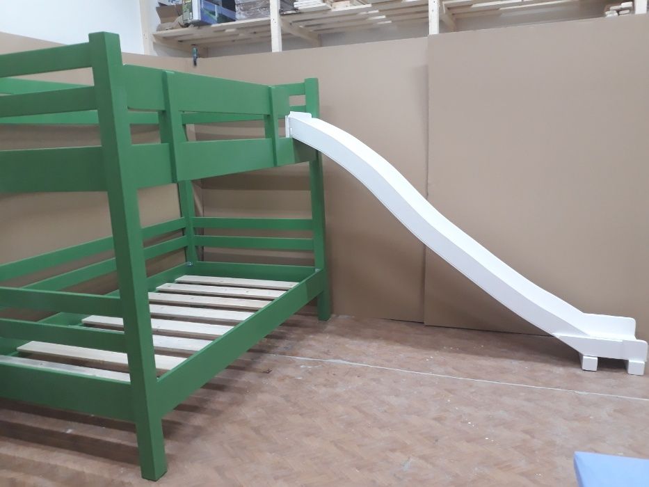 TRANSPORT GRATUIT.Pat etajat-supraetajat cu tobogan.Cod 4001