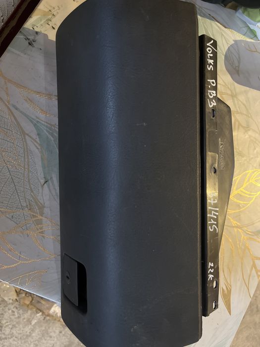 Бардачек на Фольксваген Пассат В3