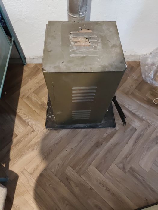 Печка на дърва и въглища