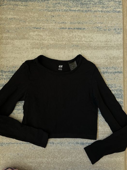 Черна спортна блуза на h&m