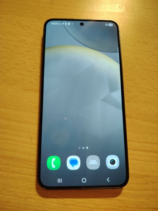 Samsung Galaxy S24 (SM-S921B/DS)