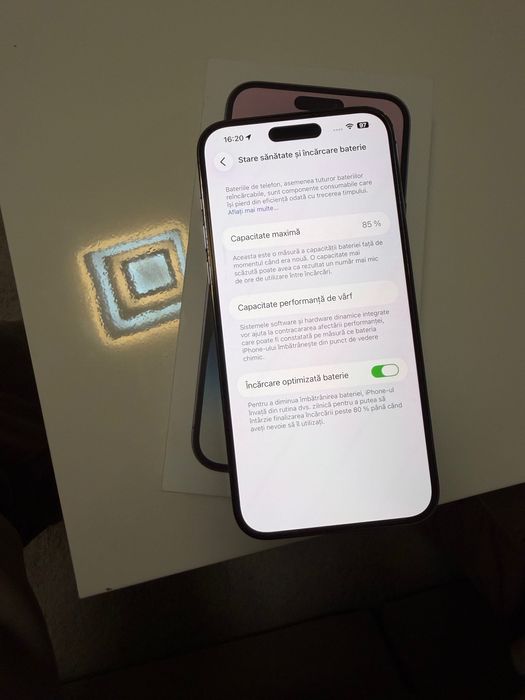 iPhone 14 Pro Max violet