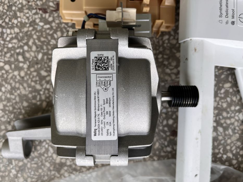 Пералня  Whirlpool FFS 7238 W E на части