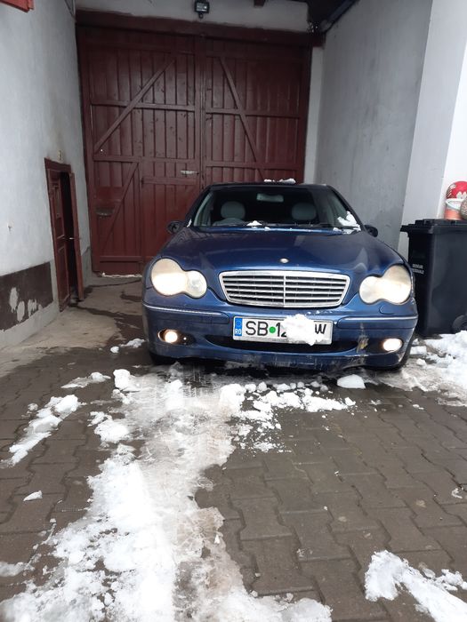 Vând Mercedes C Class 200 Kompresor pentru dezmembrare