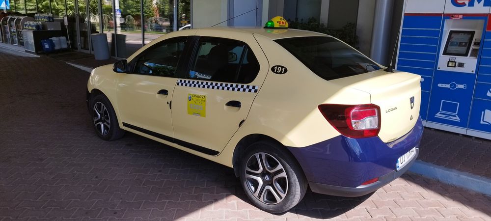 Logan cu licență taxi