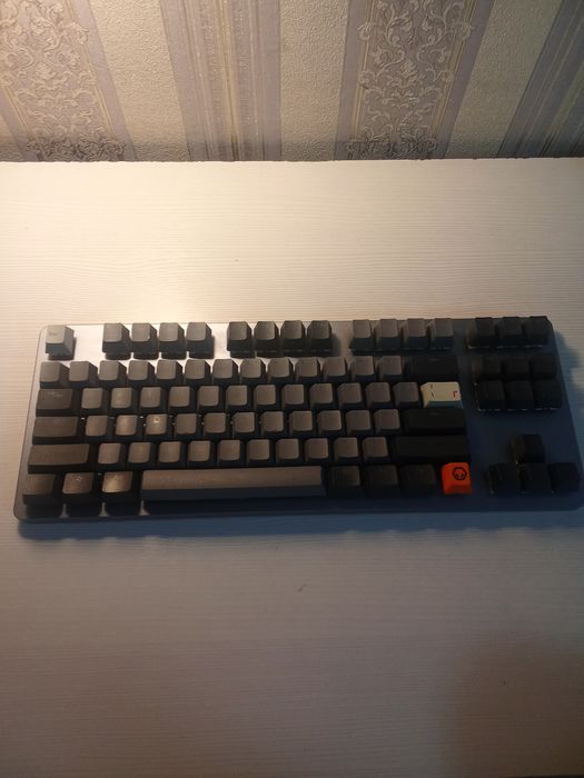 Механическая игровая клавиатура (Type-C, RGB) / Идеальное состояние