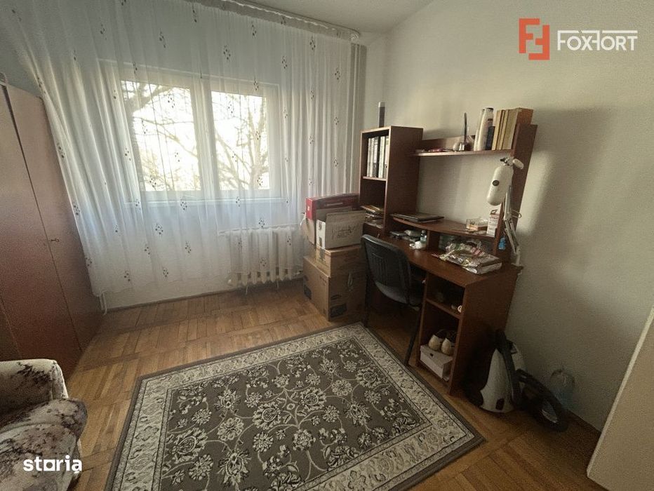 Apartament cu 3 camere de vanzare - Girocului