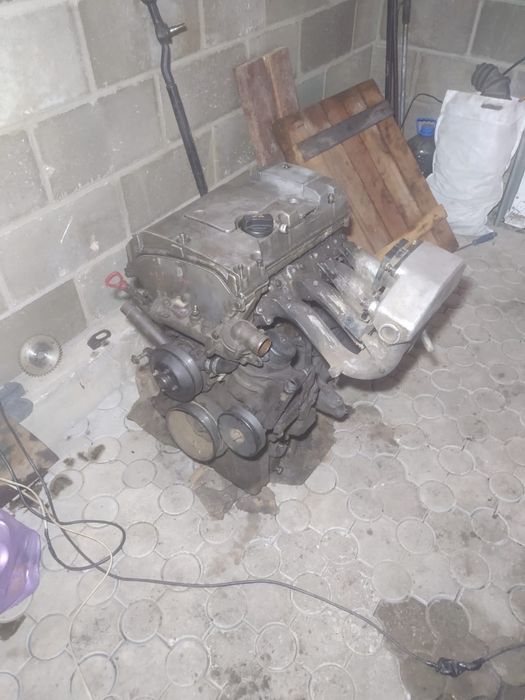 Mercedes Мотор m111  1.8