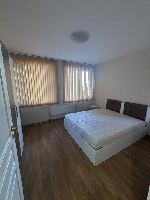 Дава се под наем Тристаен апартамент в София, Витоша - 76 кв.м за 598.23 € - Снимка #2