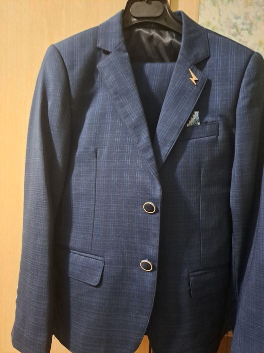 Новый костюм тройка