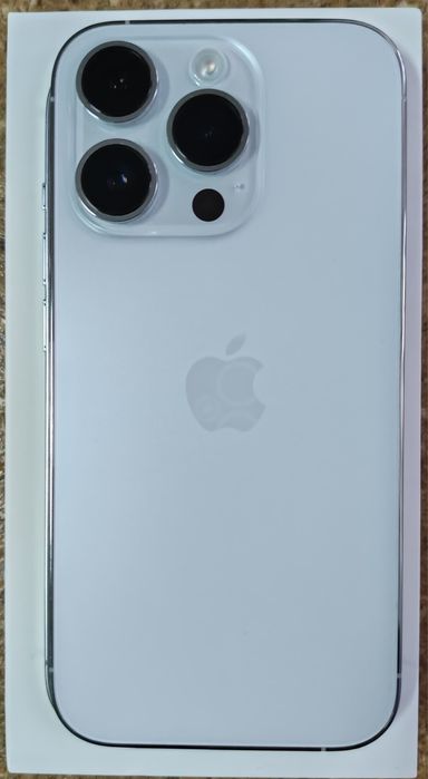 Vând iPhone 14 PRO alb, 256GB