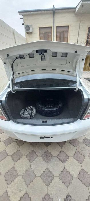 Кобальт шевролет сотилади