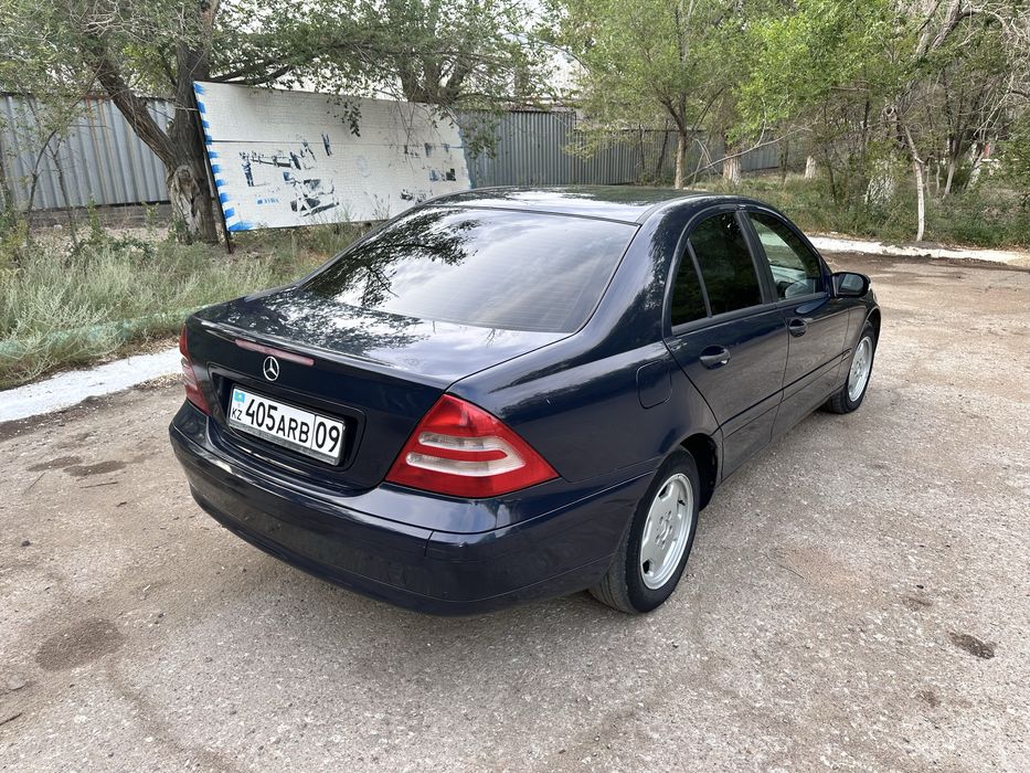 Продам мерс в отличном состояний.