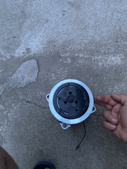 Vand compresor ac  Breckner pentru combina si travctor