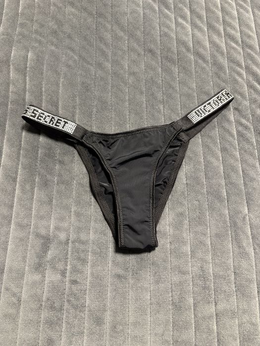 Boxeri Barbati Si Chiloti Femei Calvin Klein Victoria Armani Boss