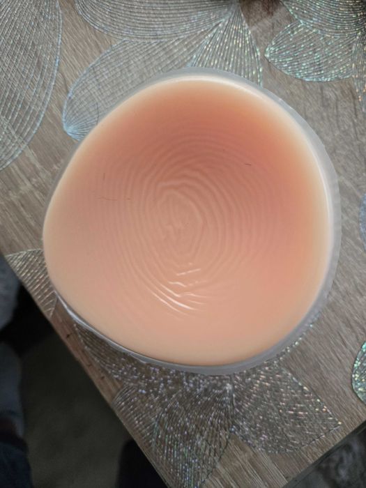 Гръдна протеза  чисто нова