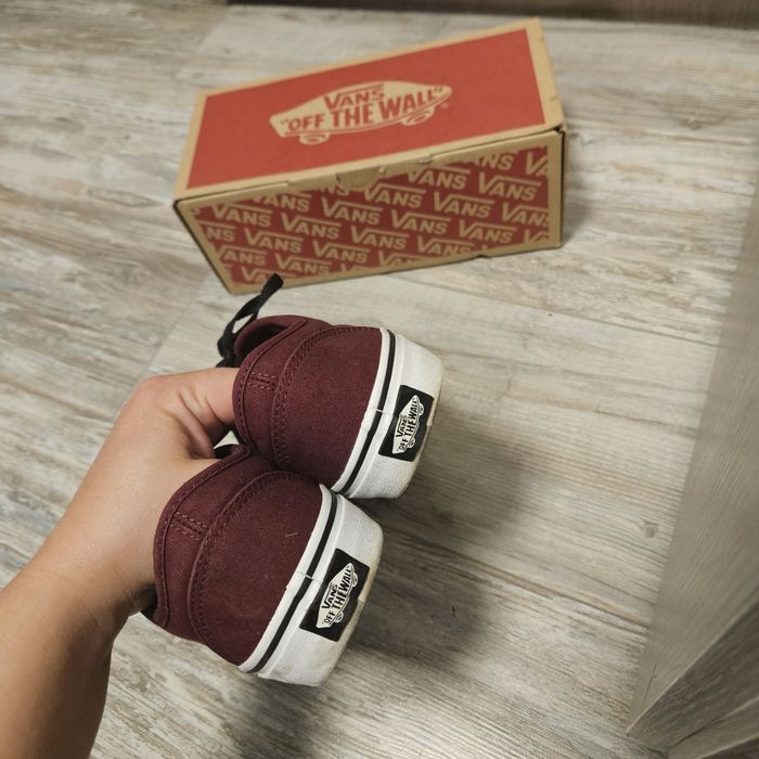 Кецове Vans вишневи