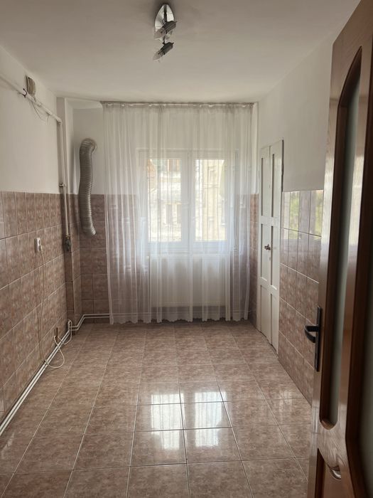 Vand apartament cu 2 camere, etaj 3 Balta Sărată, Caransebeș