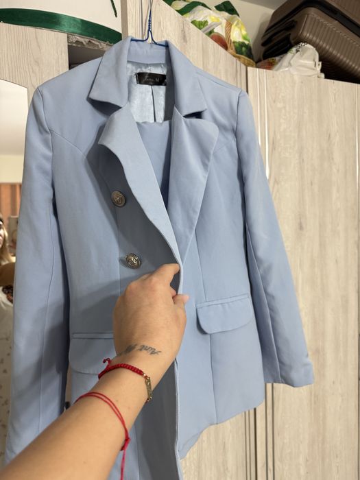 Costum elegant cu pantaloni lungi