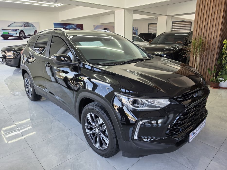 Tracker 2025 premier propan