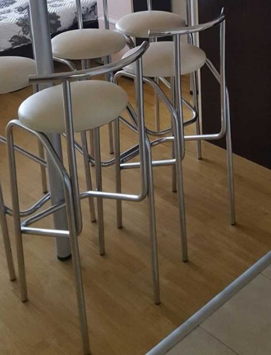 Комплект от 5 бар стола кожен