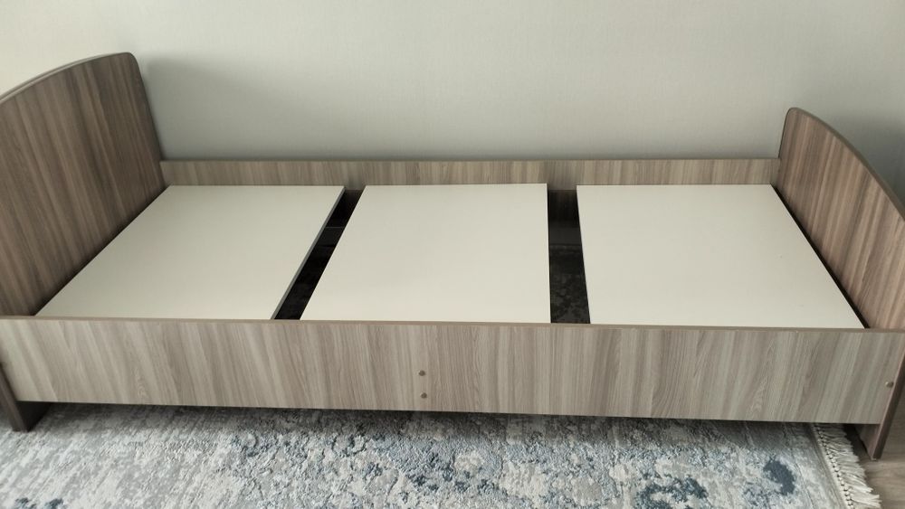 Продам кровать 200×90