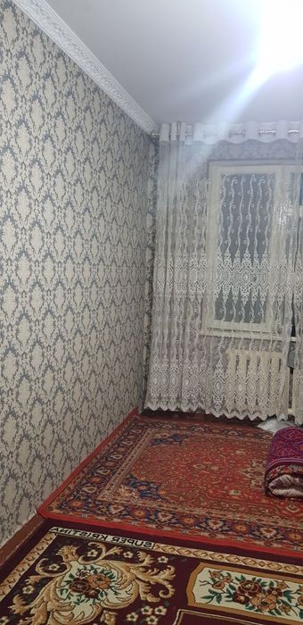 Navoiy v Zarafshon shahrida 2 xonali uy sotiladi