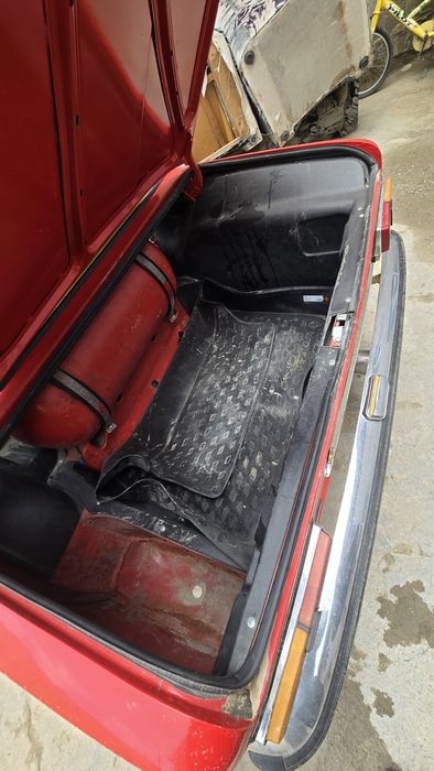 Srochna sotiladi jiguli 21011