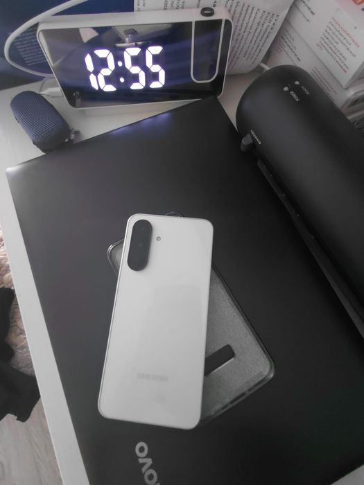 Самсунг А36, в идеальном состоянии