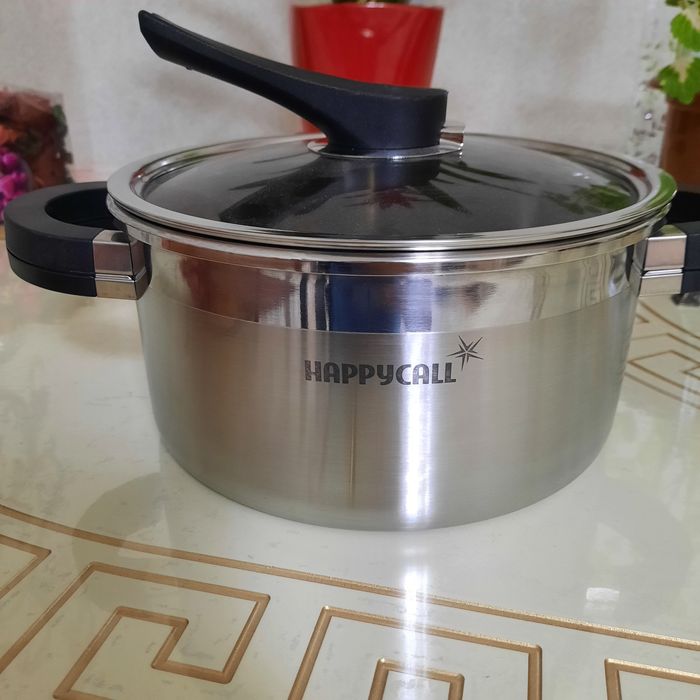 Продам кастрюлю 20см/ 3.0L