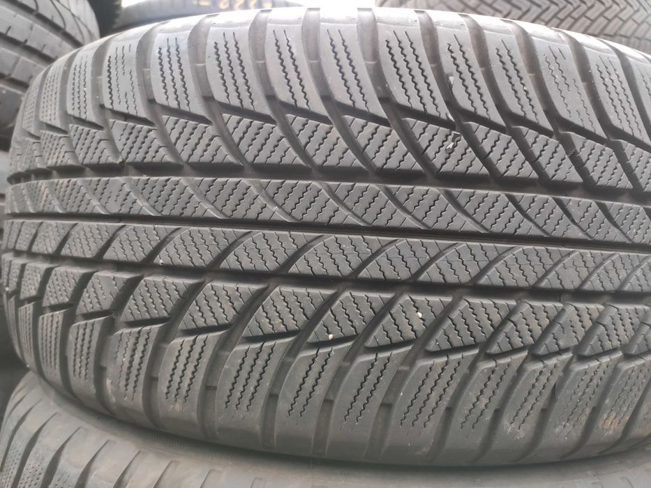 4бр Зимни гуми 225 50 17 - Bridgestone - DOT 2022