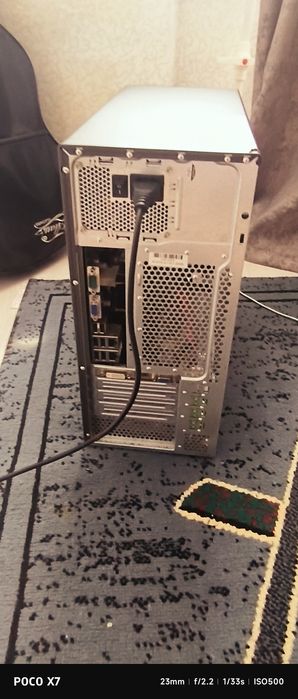 Продам компьютер Fujitsu Primergy TX100 S3